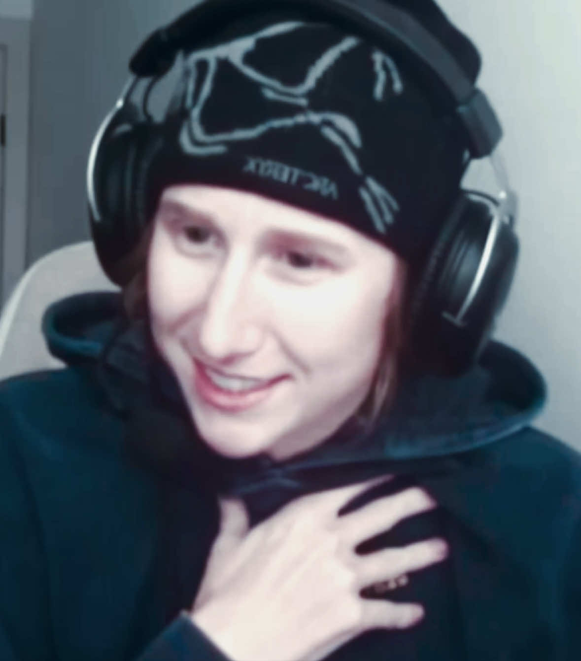 @Leona🗯️