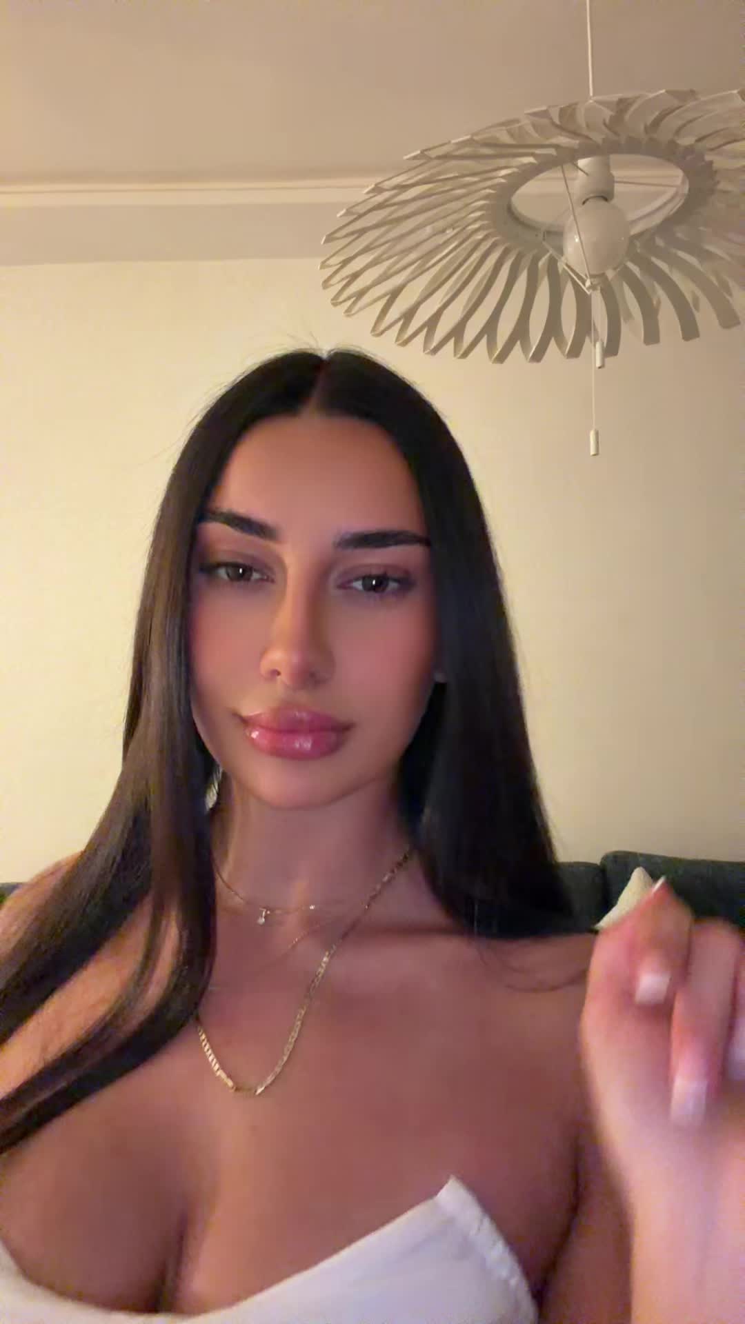 @Angela