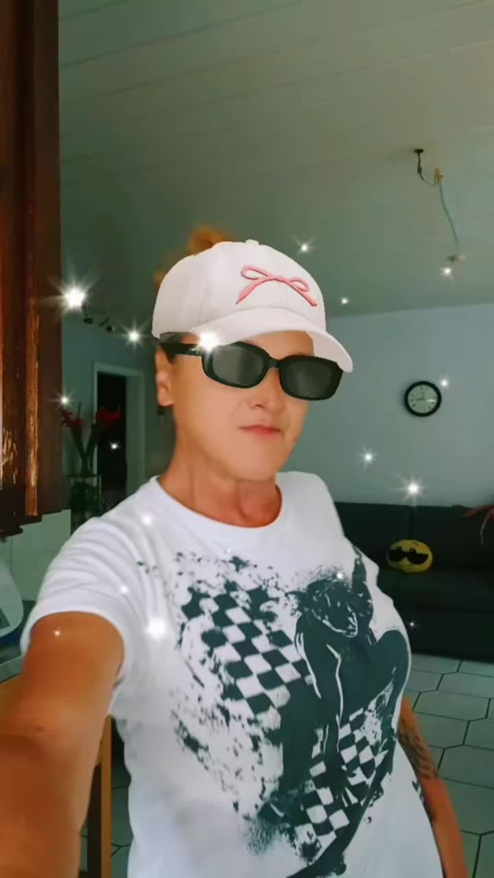 @LadyCri