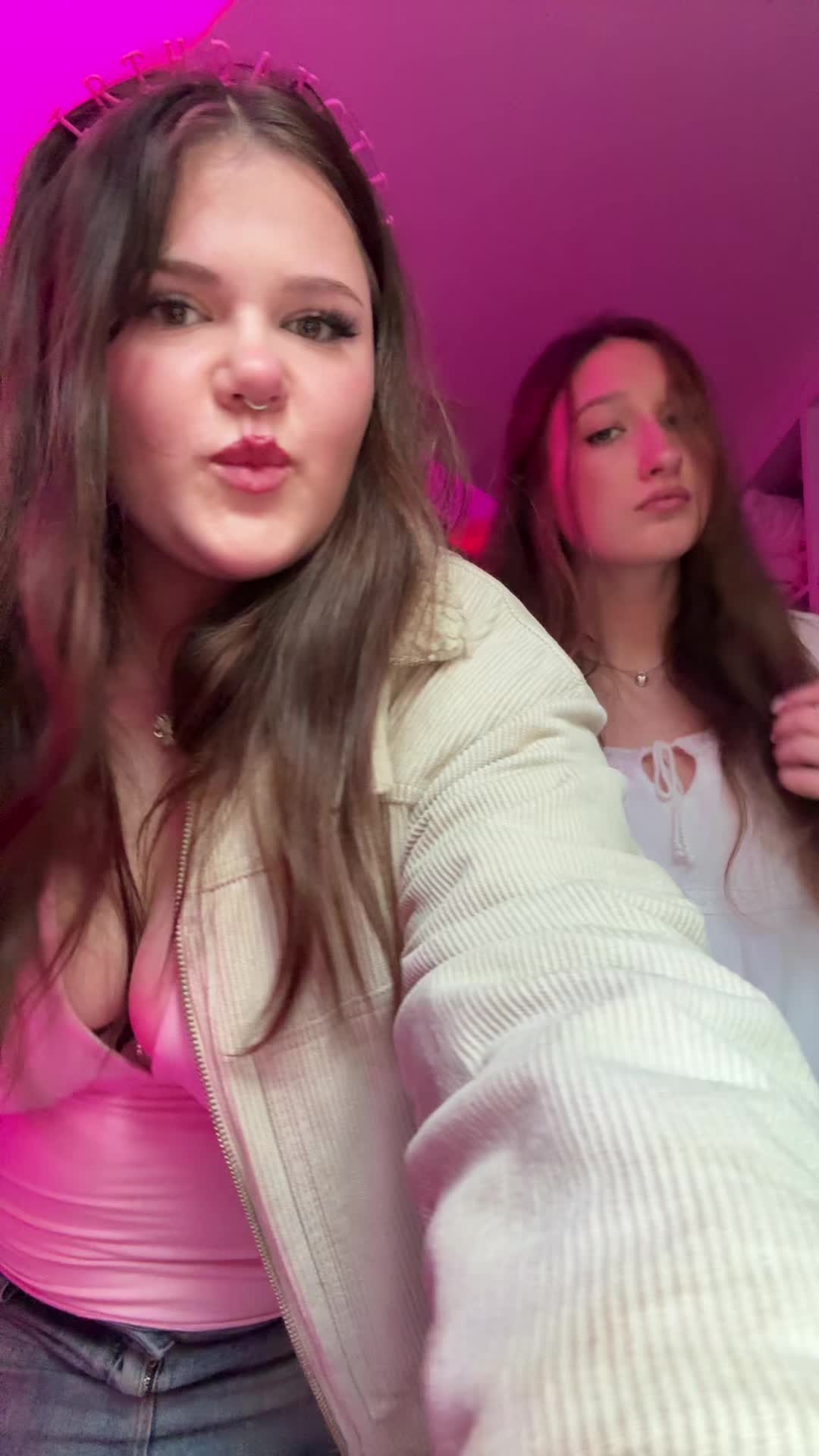 @elena🧞♀️