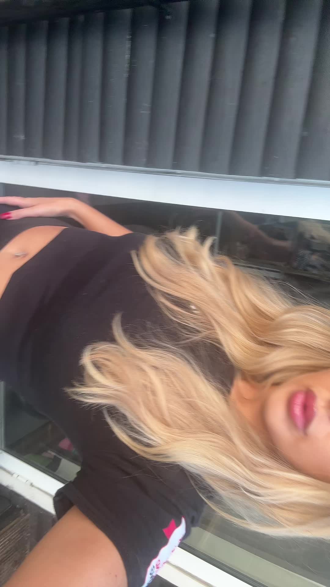 @hollybyrne2003