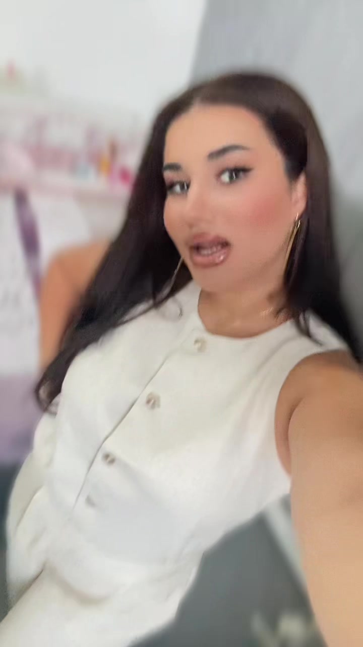 @Ana_criss8