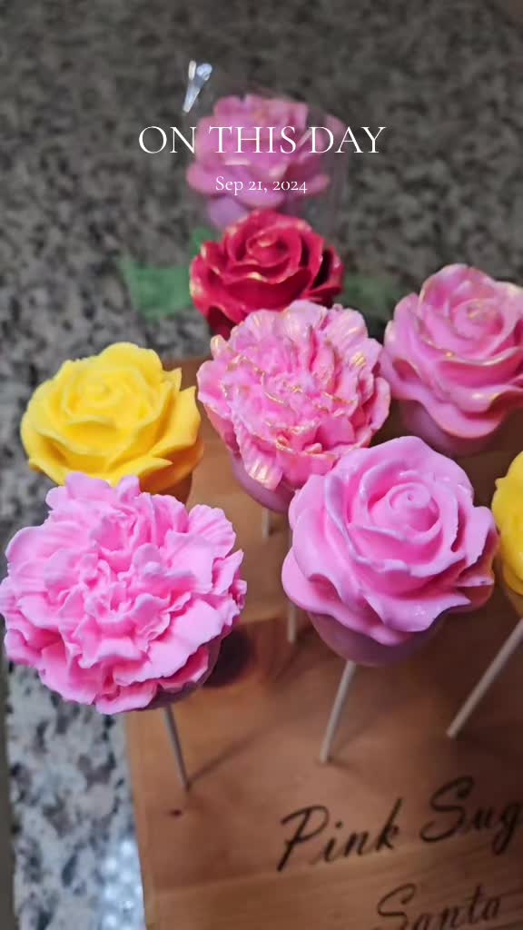 @Lisa &bull; Pink Sugar Blossom