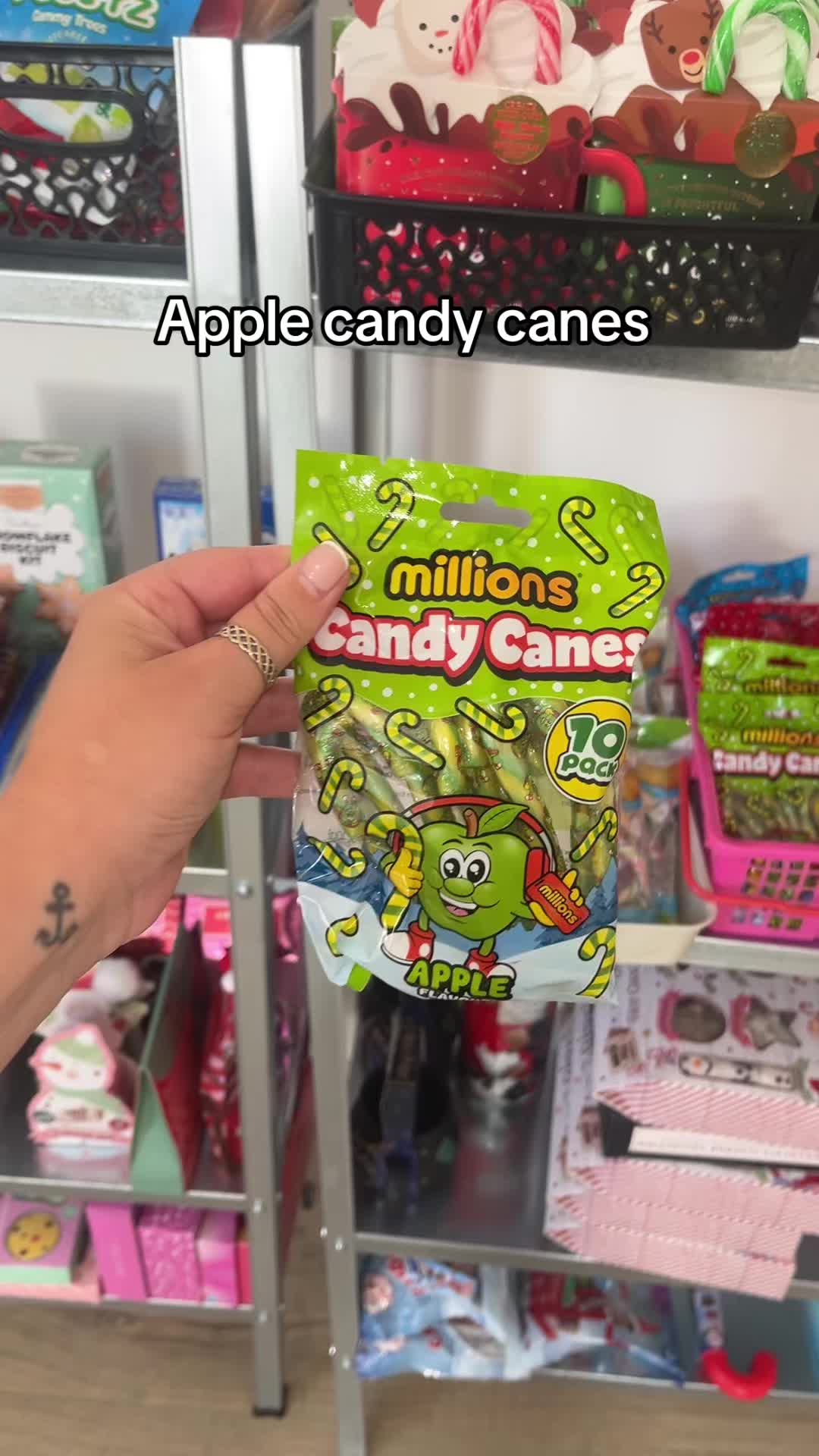 @Bellasboxesuk