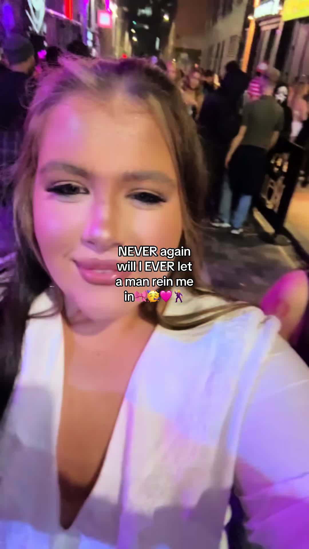 @AL💕🪩🎀