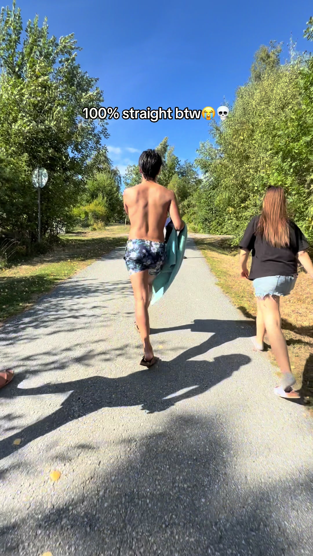 @elisedrinksalmondmilk
