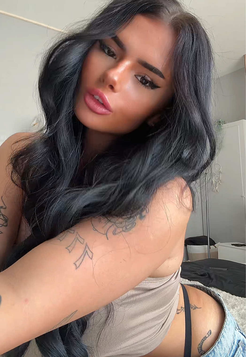 @brunettebaddyy