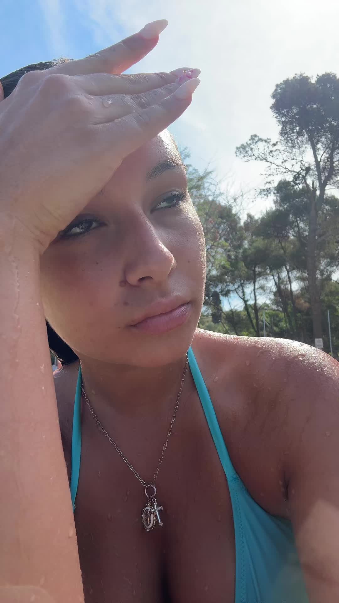 @leticia.mit.c