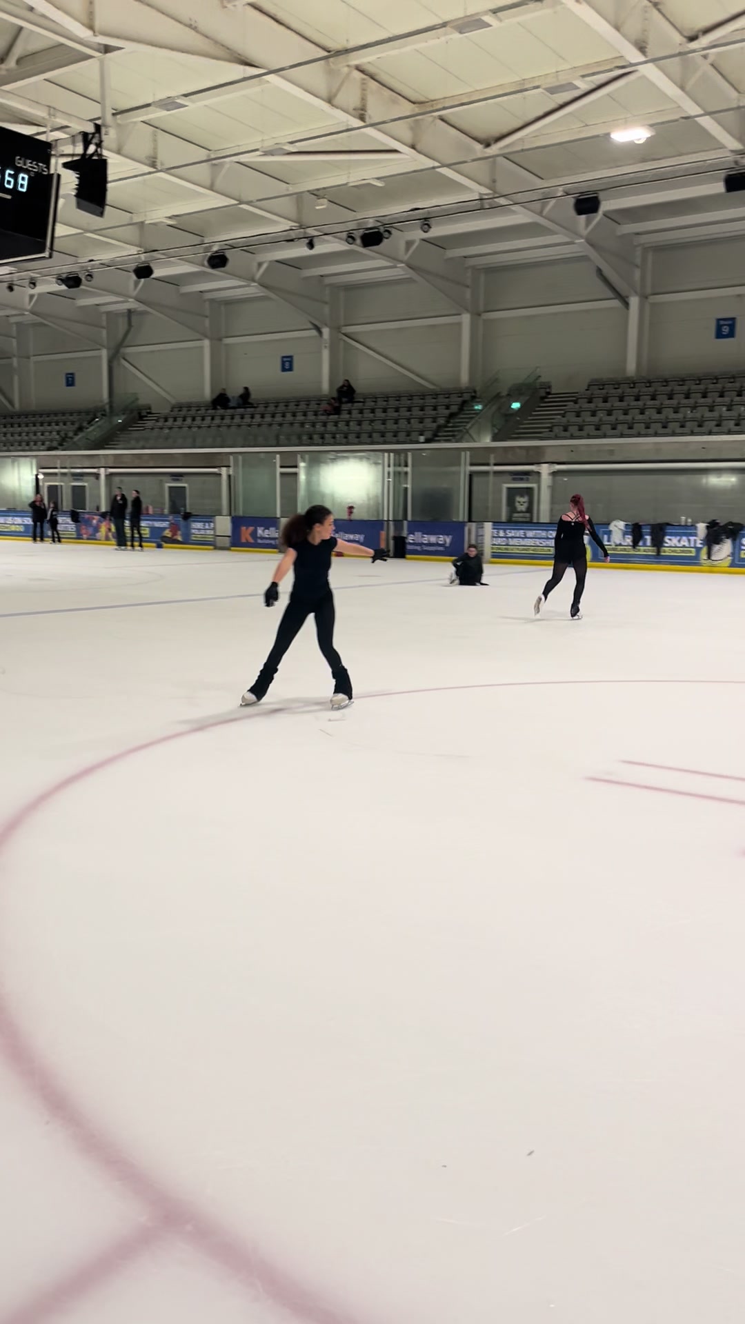 @Lucy ⛸️🤍