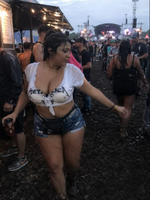 @festivalcrowdgirls