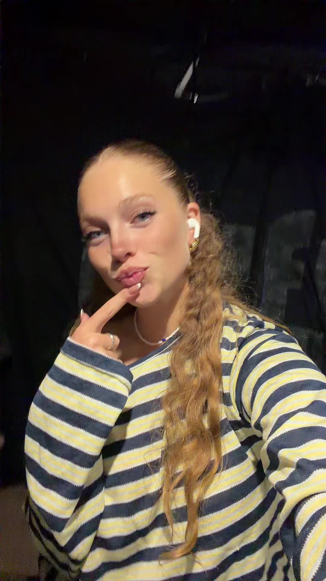 @_vittoriaelena_