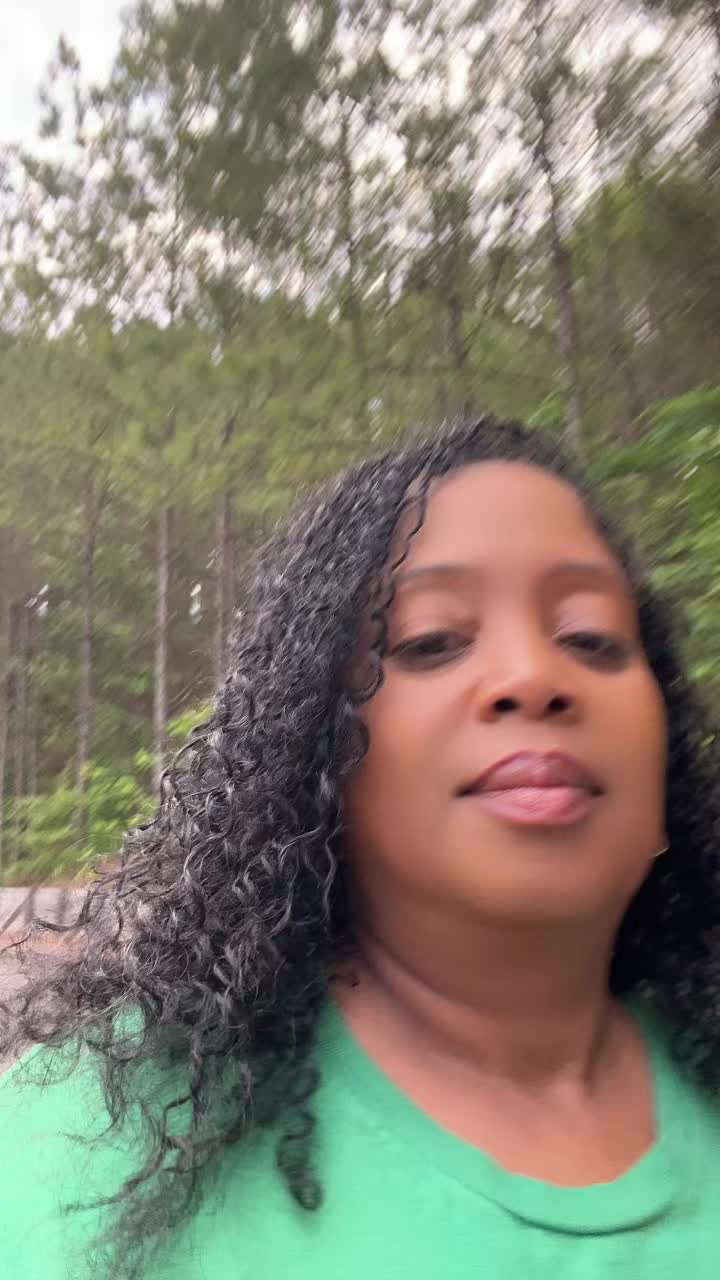 @taraunlocked