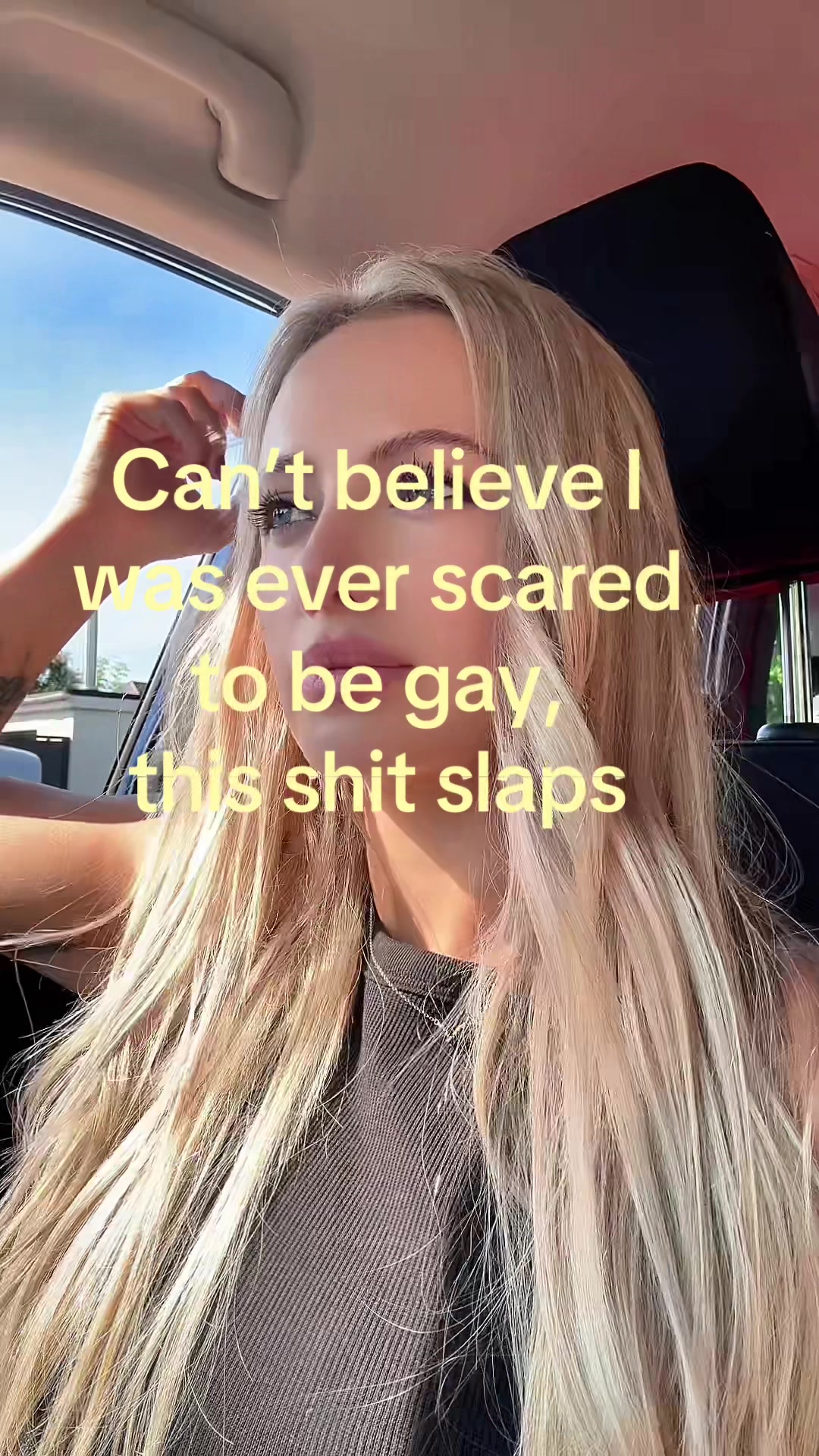 @Lisa J Evans sapphic author ⚢