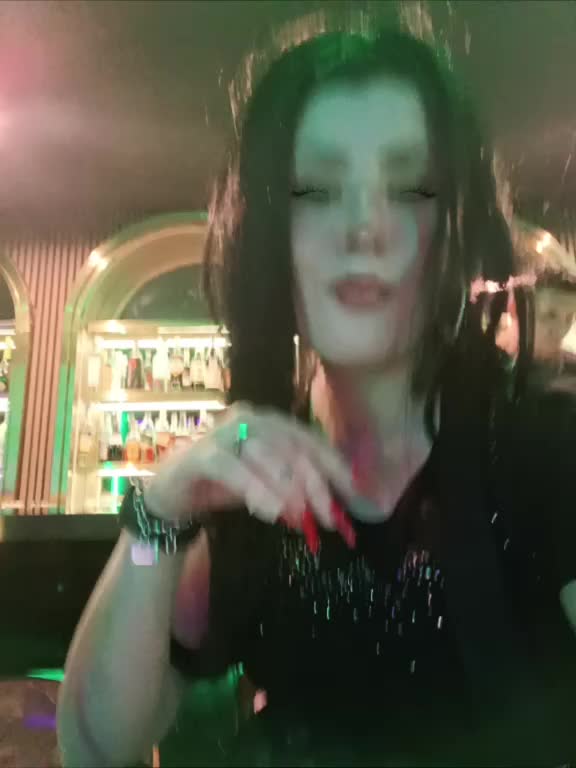 @SARA ROXY