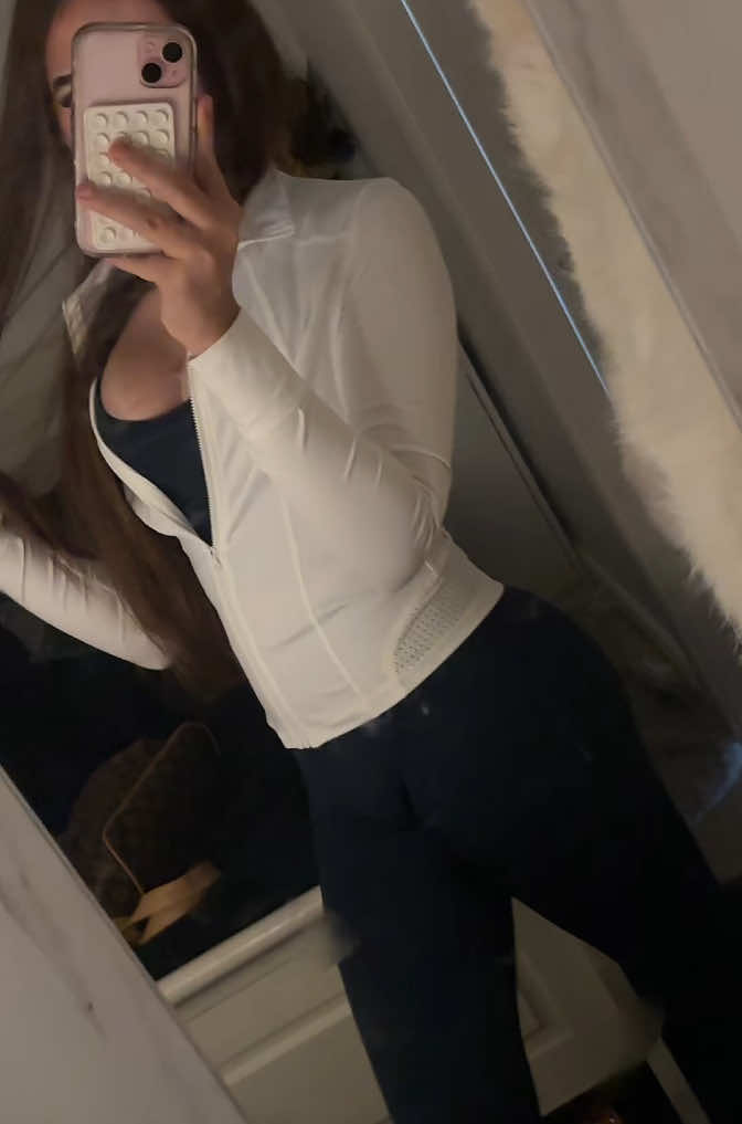 @AmberMcloughlin