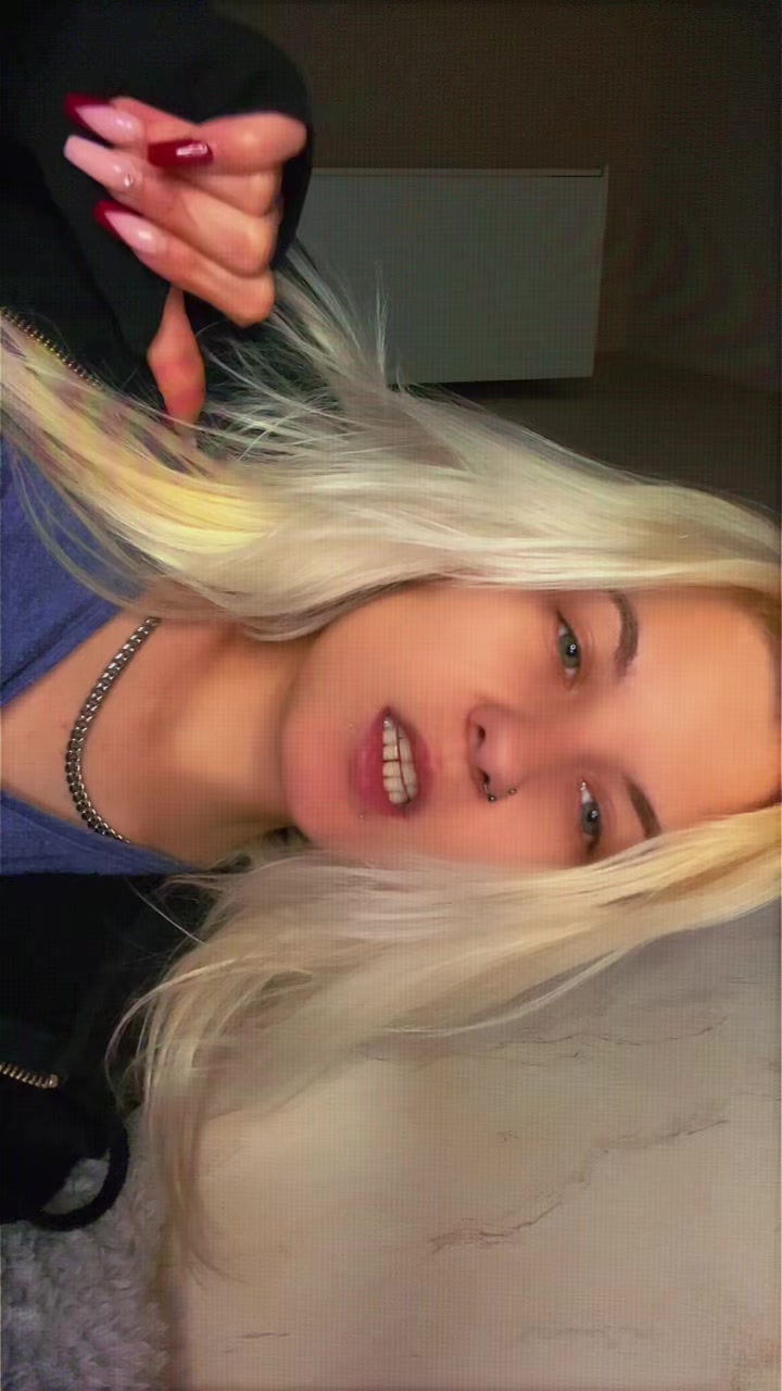@Celine_cz