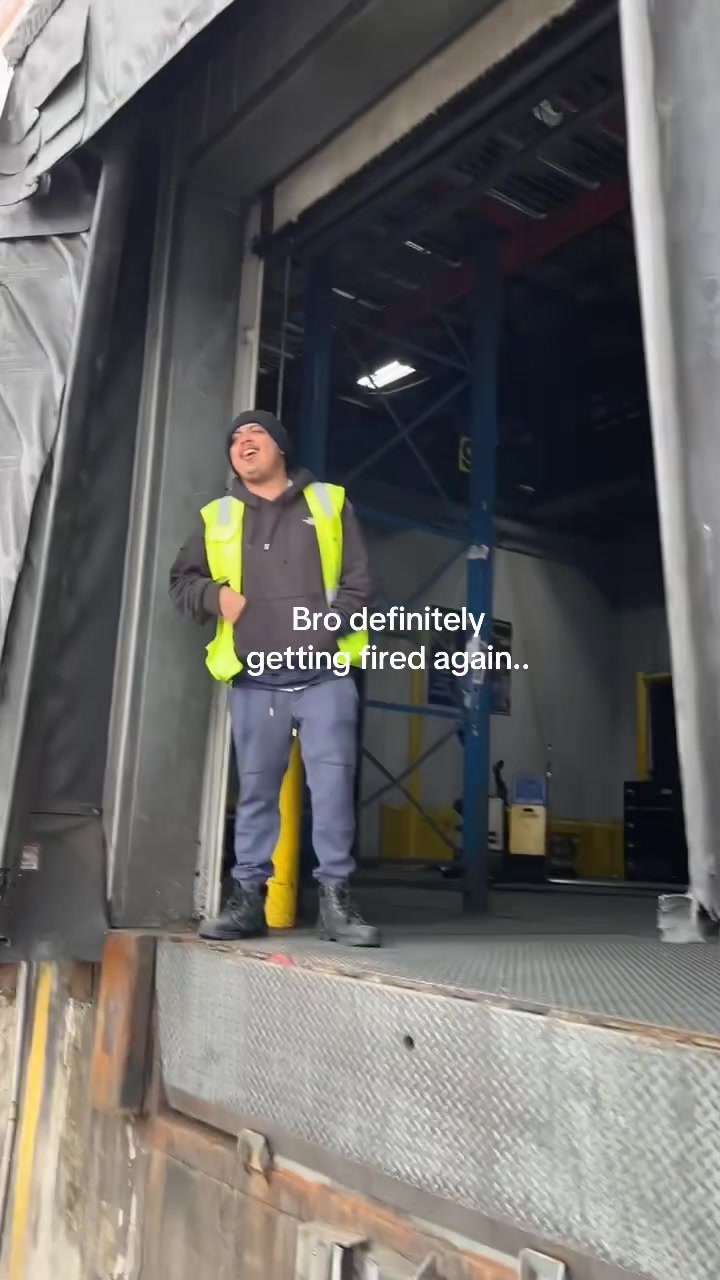@FulltimeWareHouse