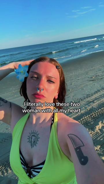 @Chloe