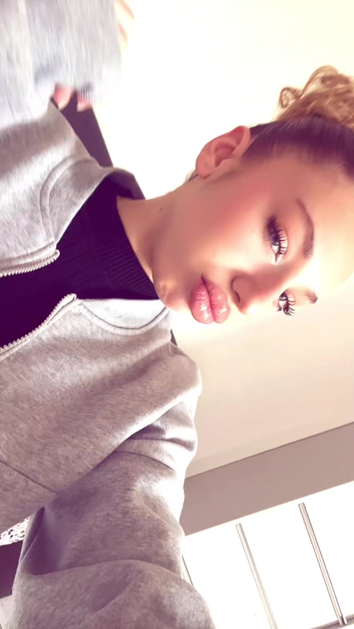 @💗