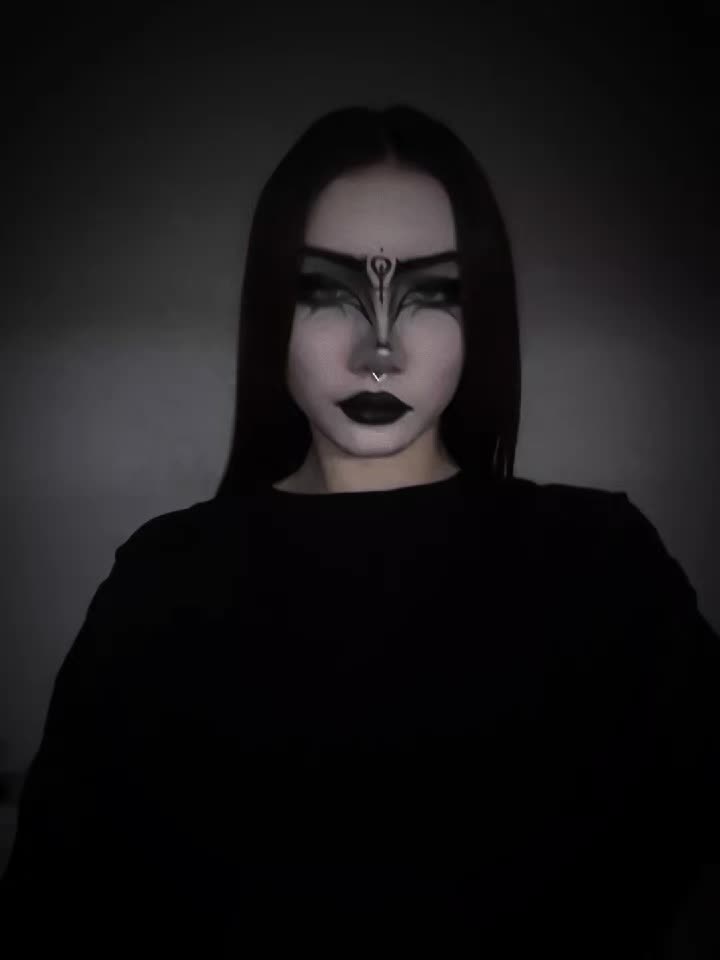 @🖤