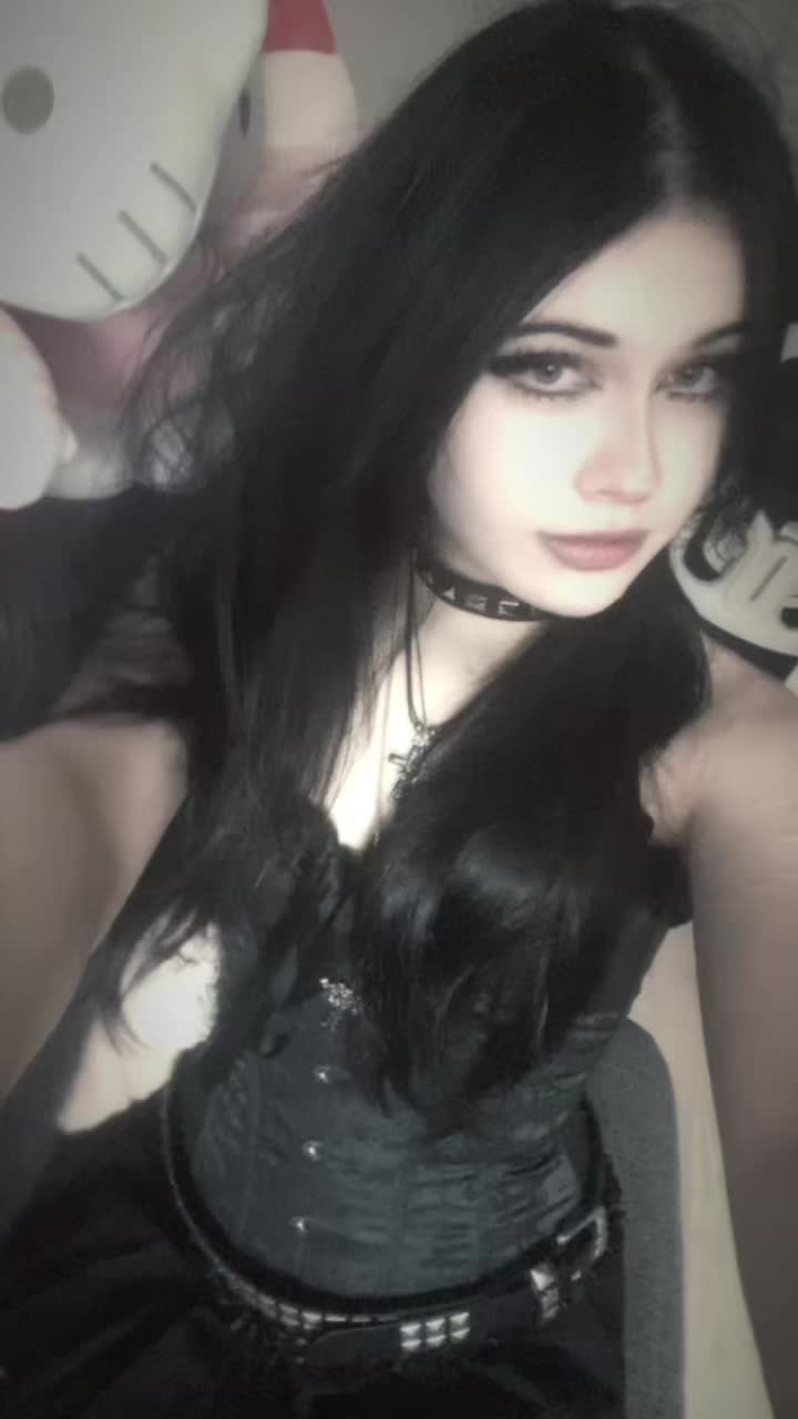 @ఌ 𝒗𝒂𝒏𝒆𝒔𝒔𝒂 ꨄ