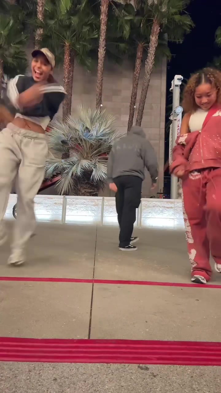 @Jesslamarre