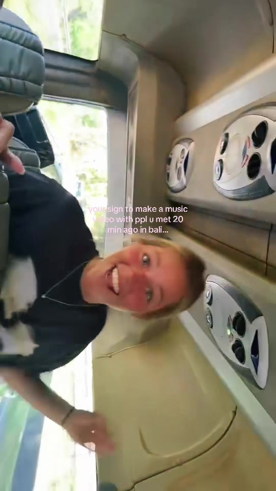 @Bella Kellis