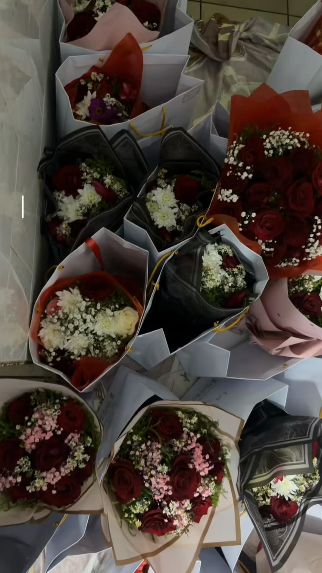 @La Vie en Rose225 💐