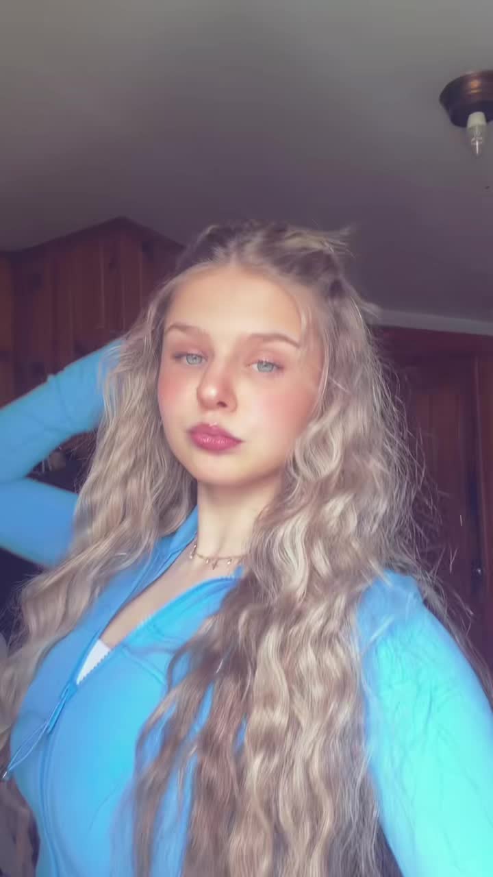 @emily💋ྀིྀི