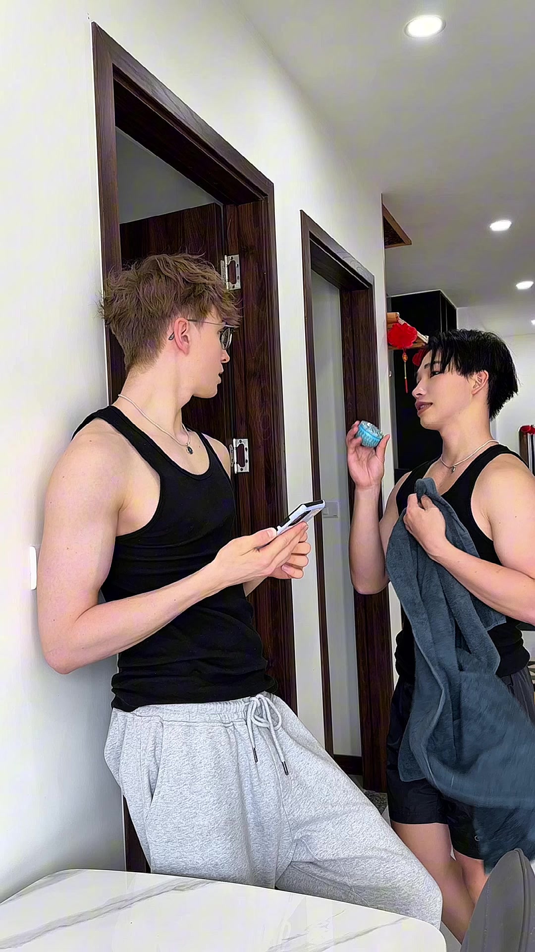 Joshy & Hai (@joshyandhai) - Urlebird