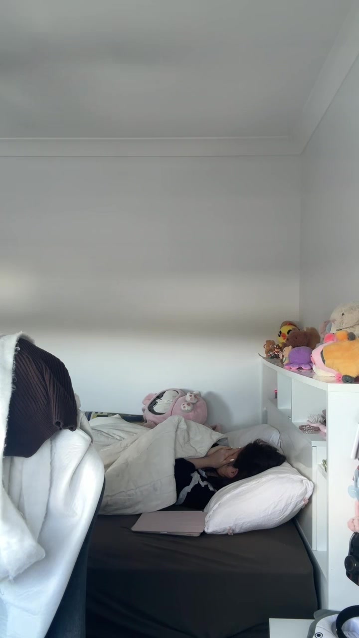 @vy