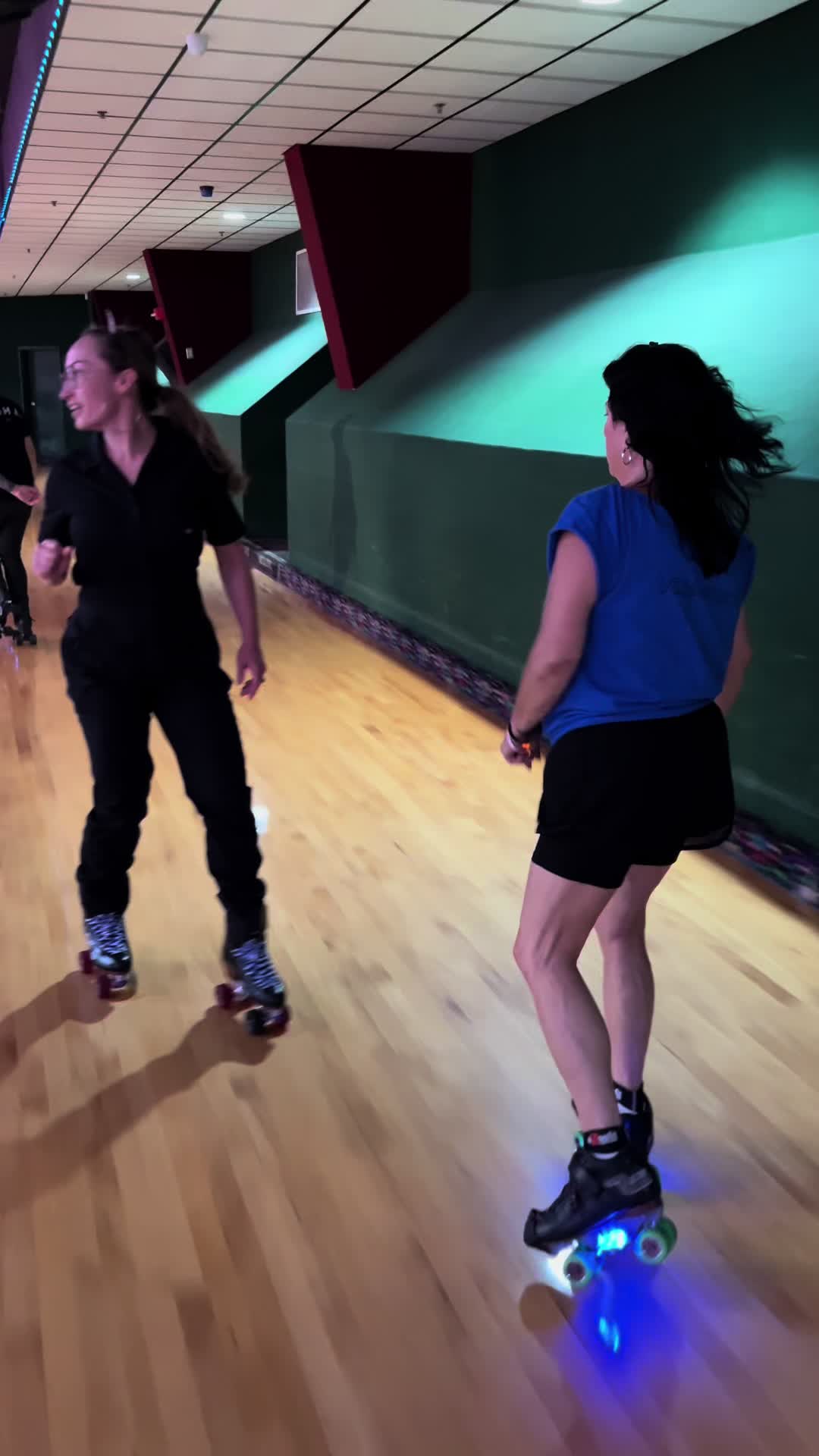 @melanieatlskates