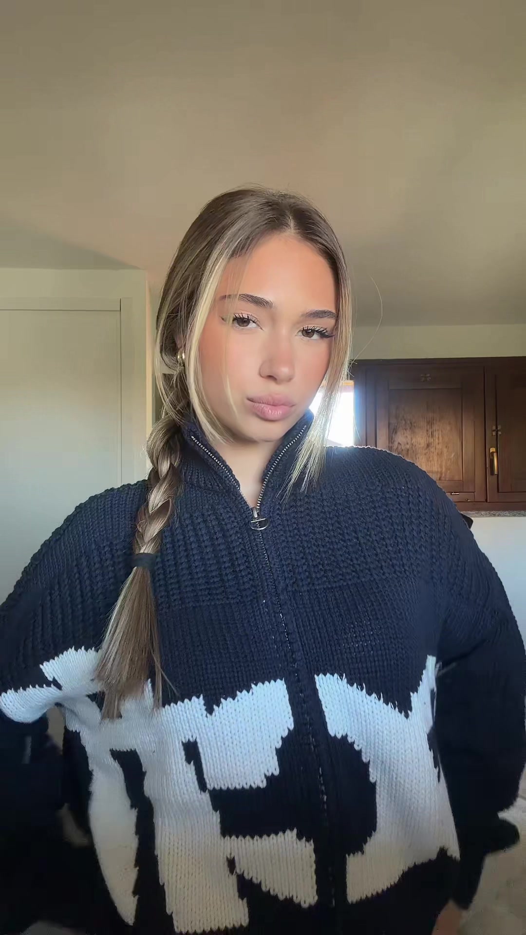@𝐄𝐋𝐈𝐒𝐀