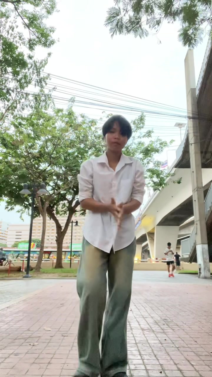 @นินิว