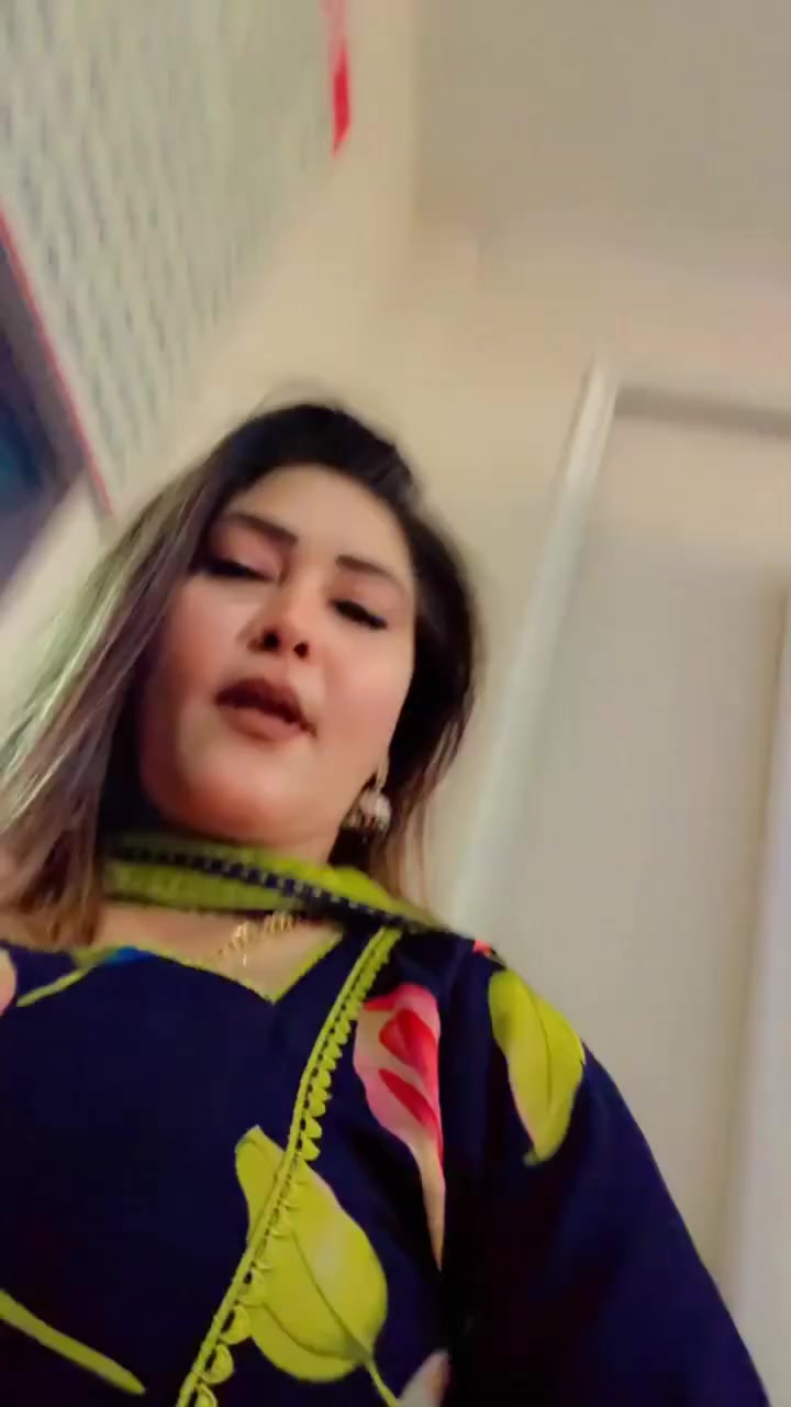 @Aj_Malika011