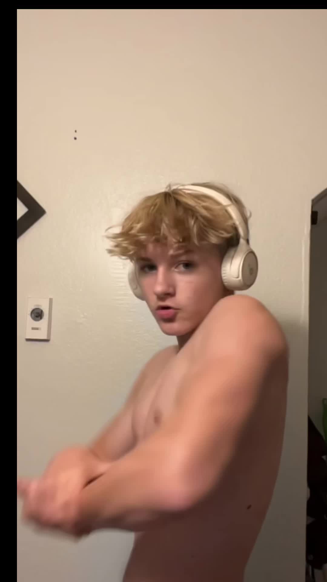 @smallguymiless