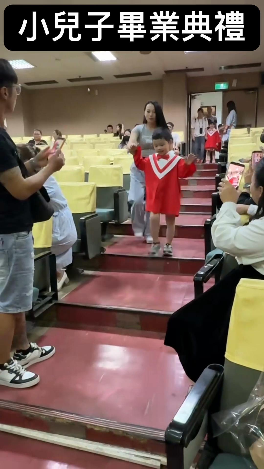 @婕婕&恩恩成長日記😆