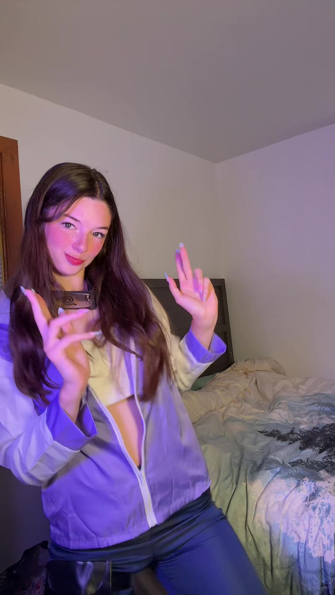 @EllaBloom