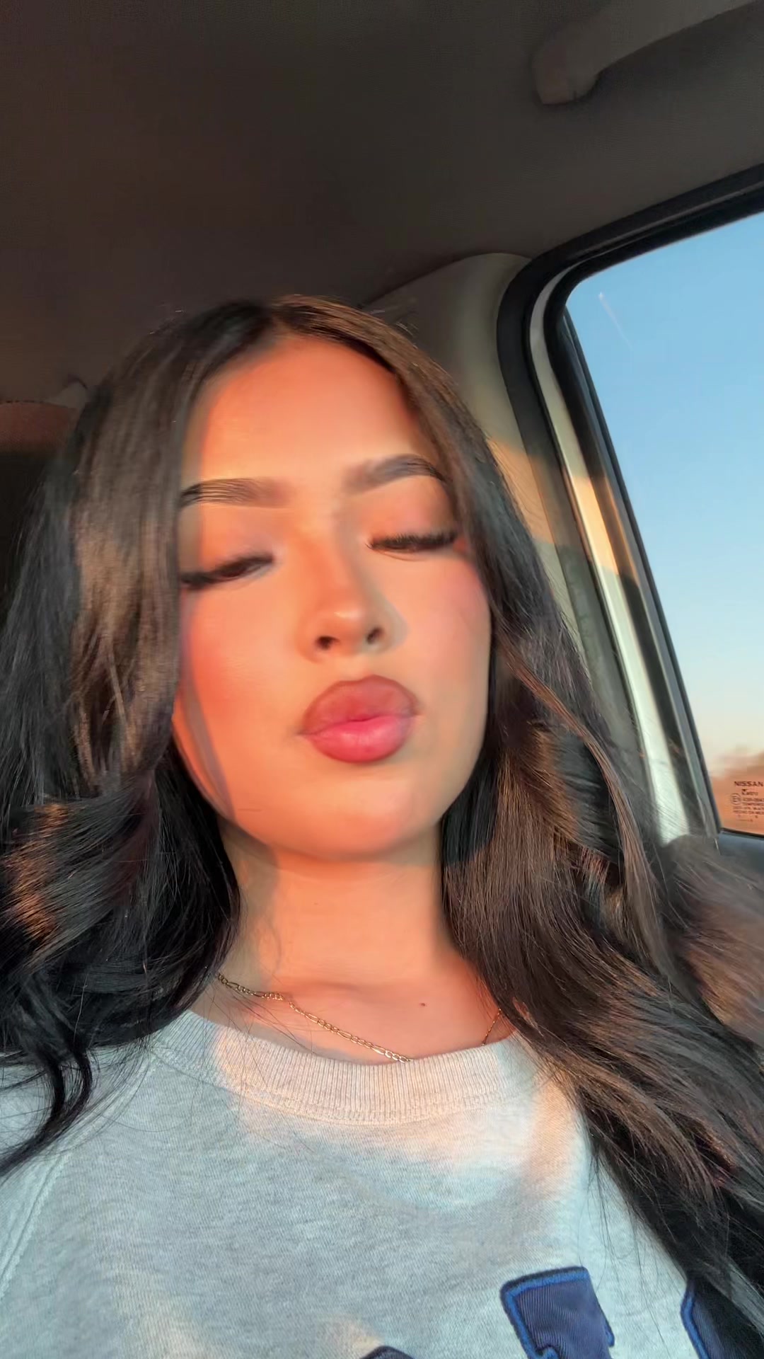 @𝐋.𝐑