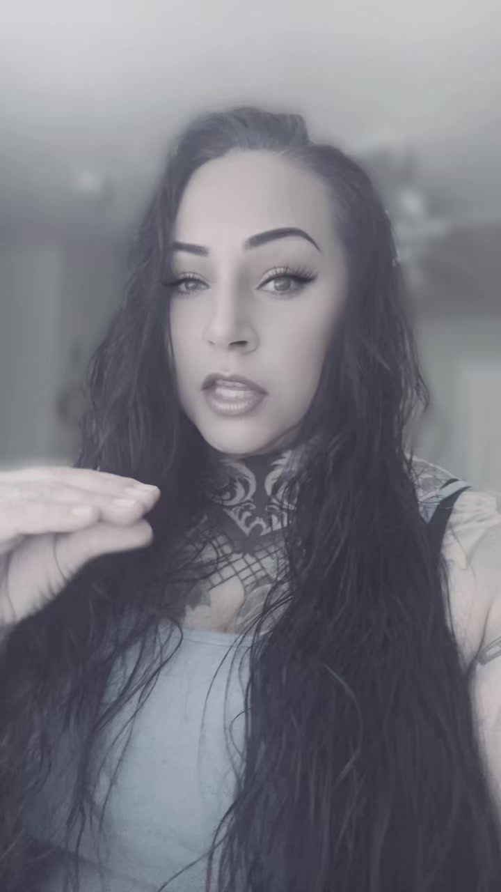 @Erica-El❤️💛💙