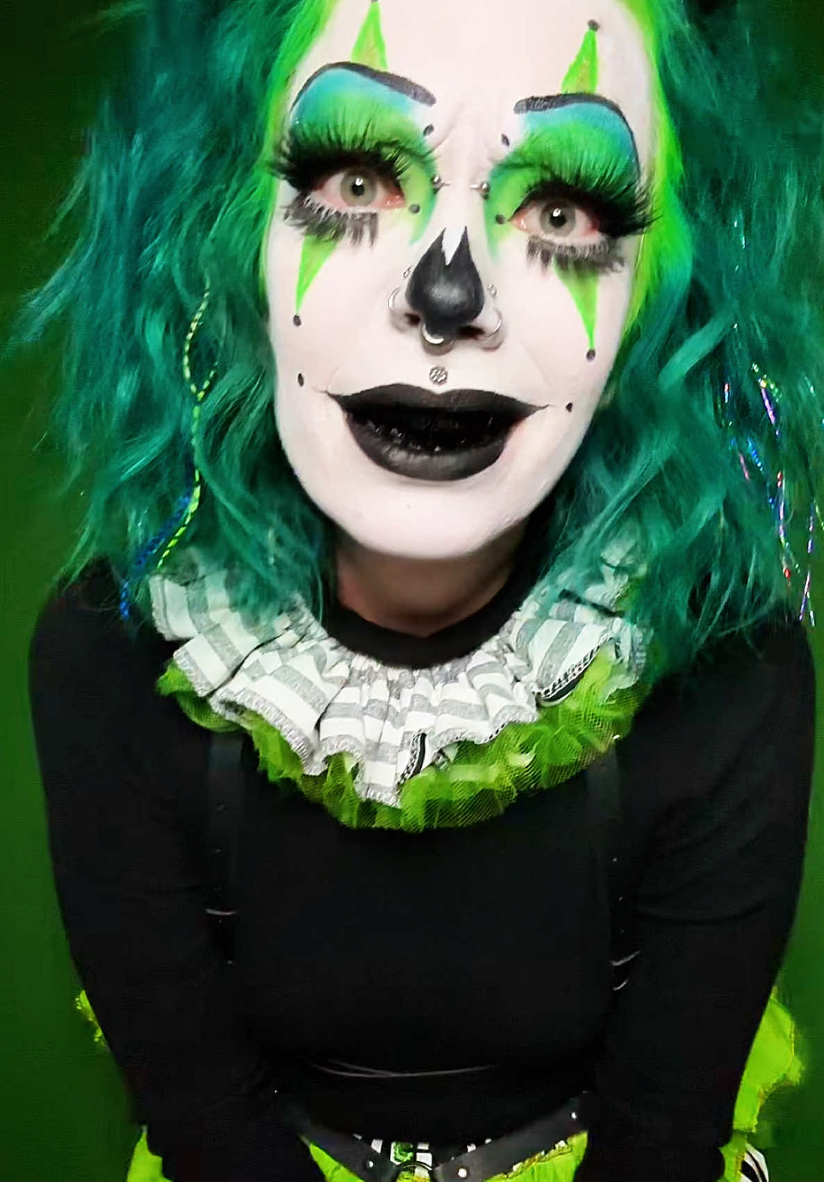 @leeloutheclown