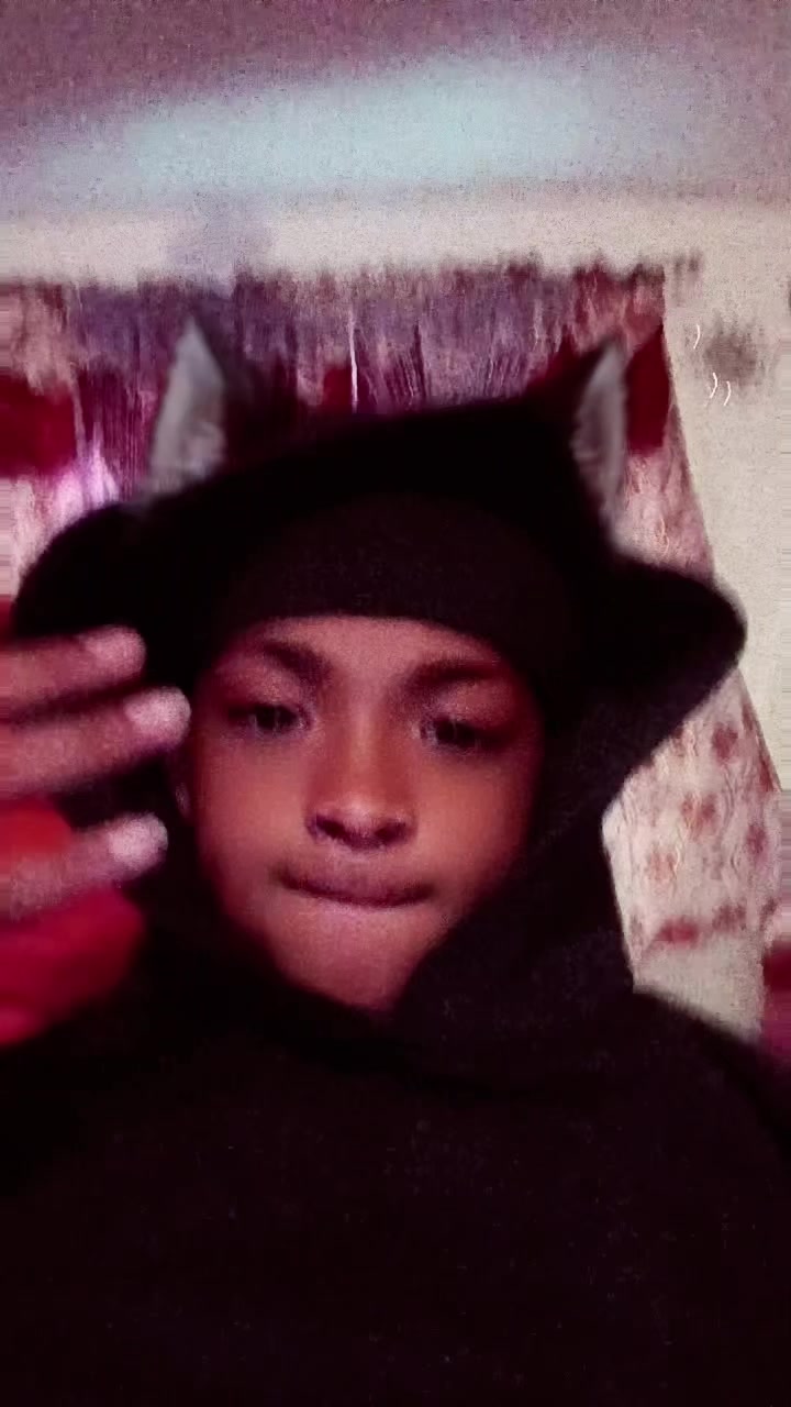 @🫸🏾                    🫷🏾