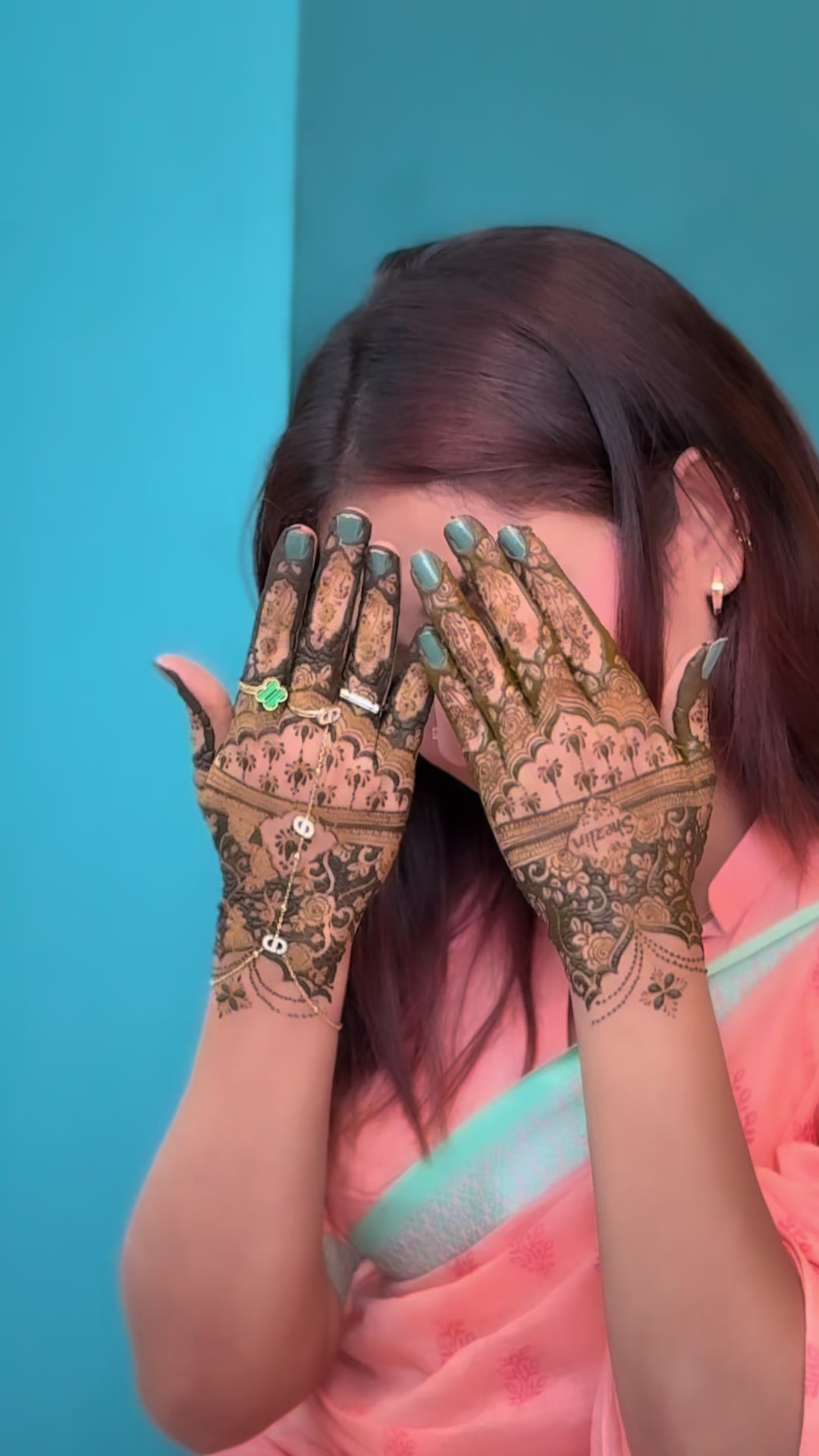 @Farah_Chowdhury