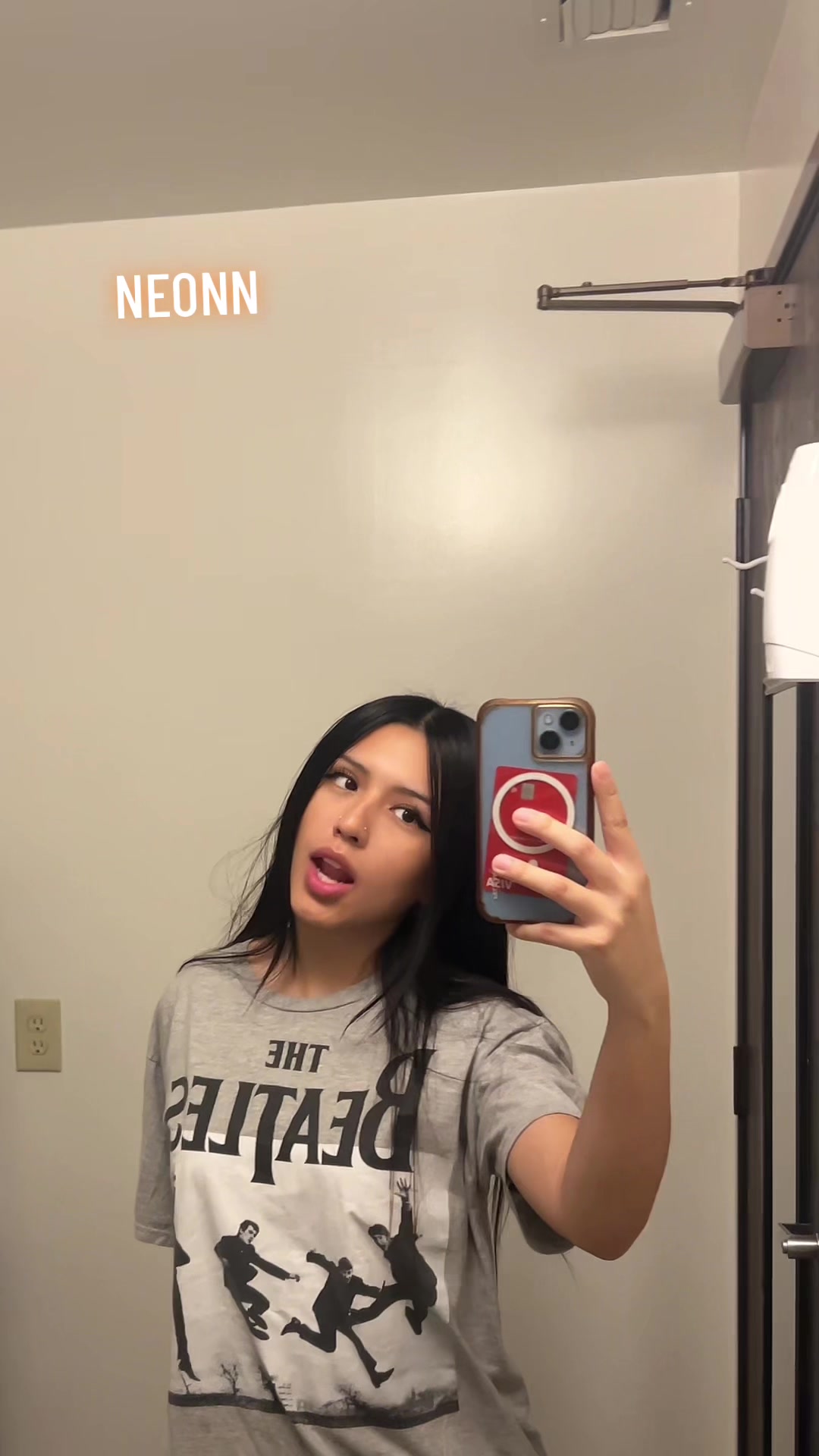 @𖣂
