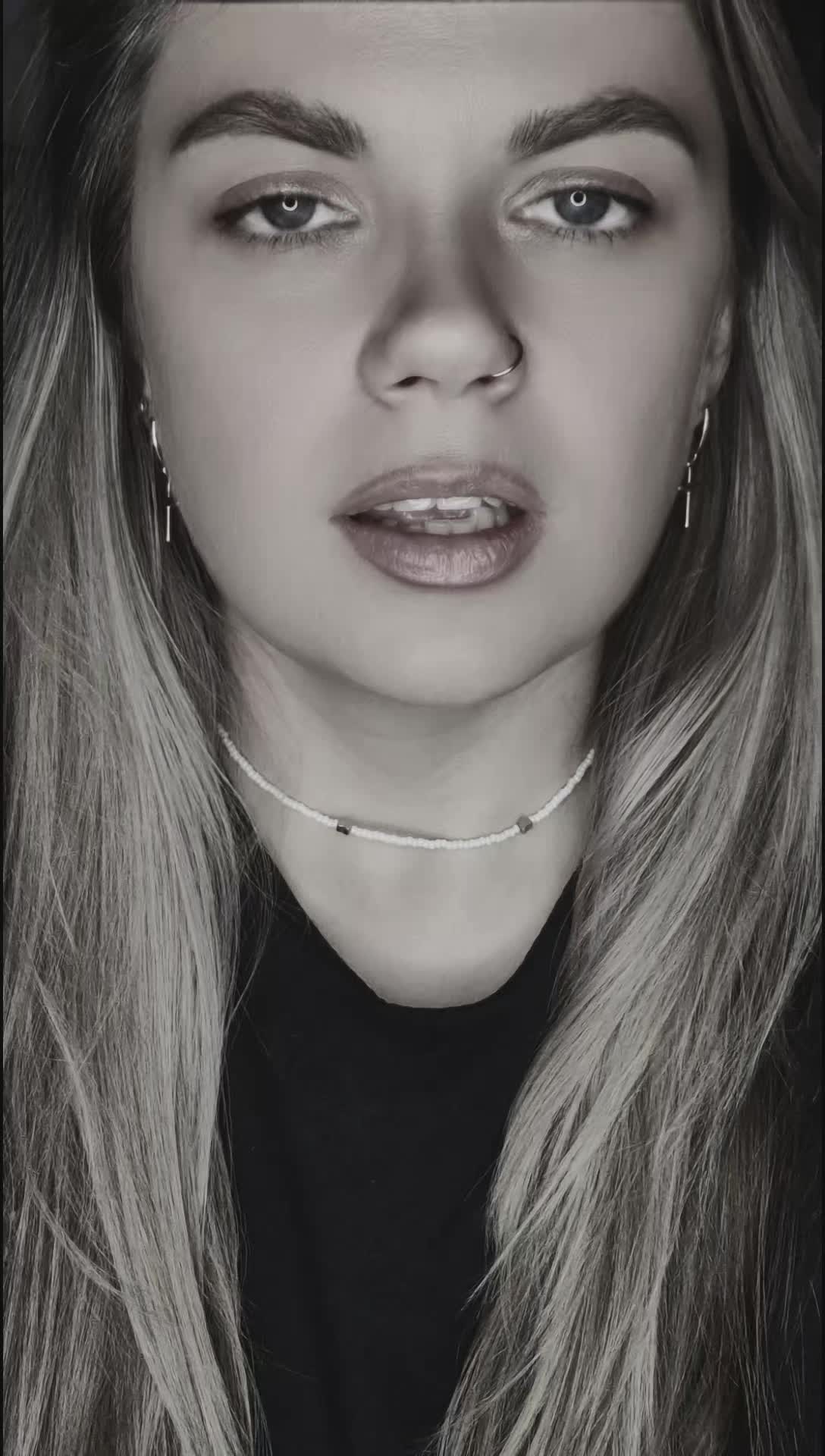 @Недотрога👅