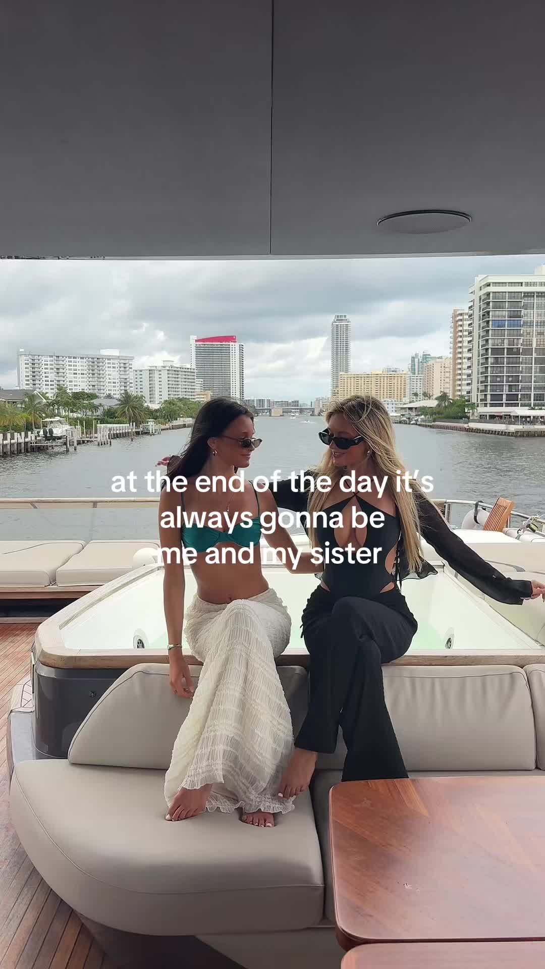 @Bella