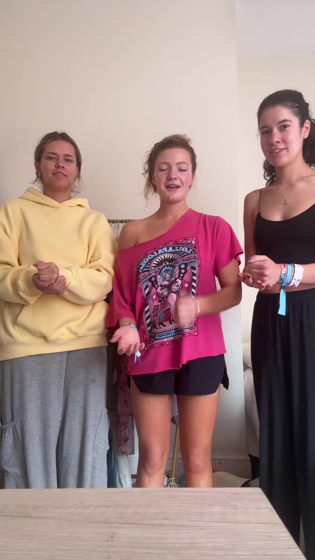 @oliviak1214