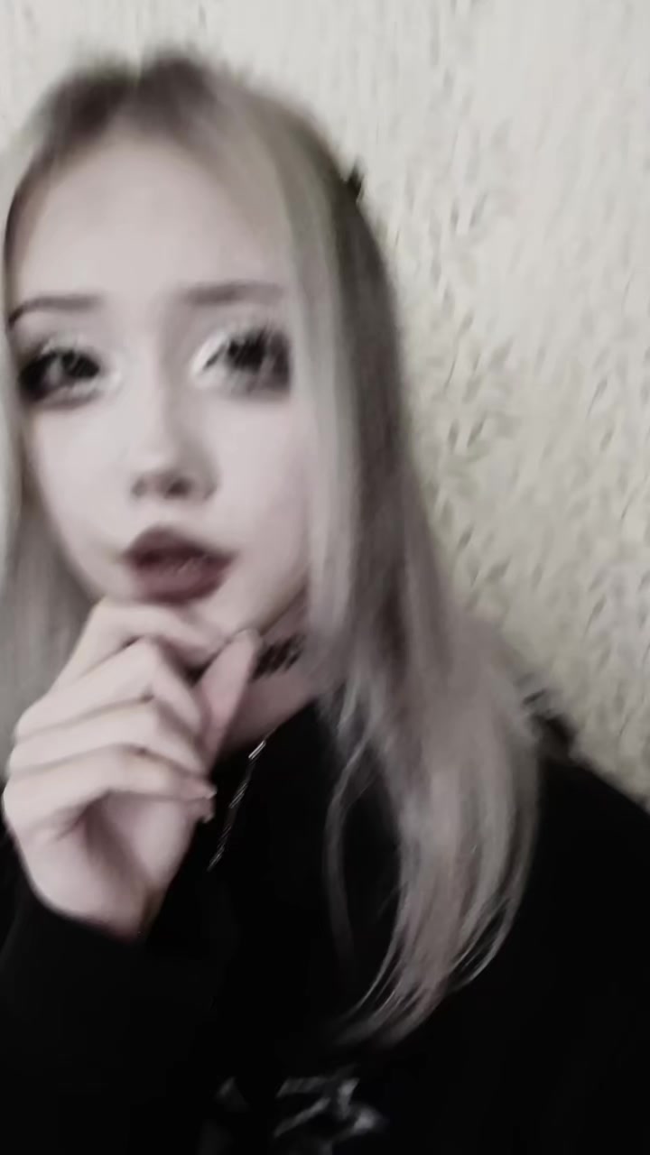 @✧･ﾟ: *✧･ﾟ:*