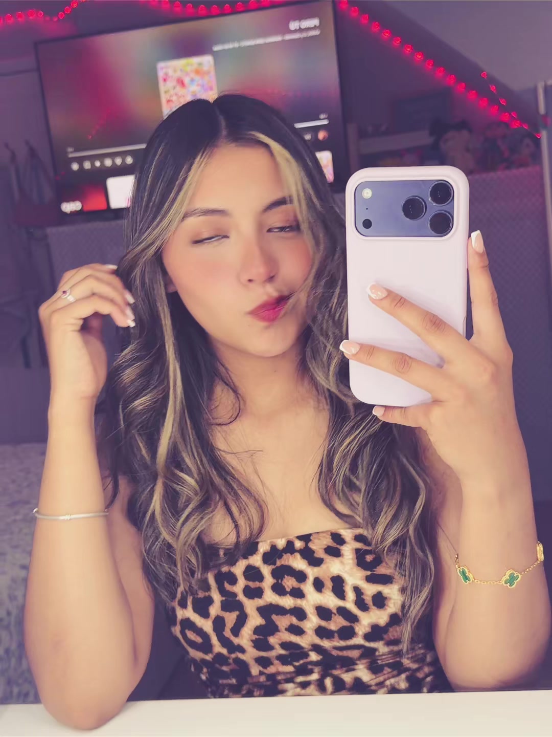 @Adi🎀