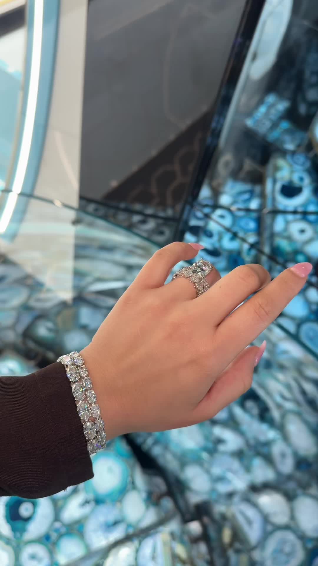 @Victoria Pristine💎